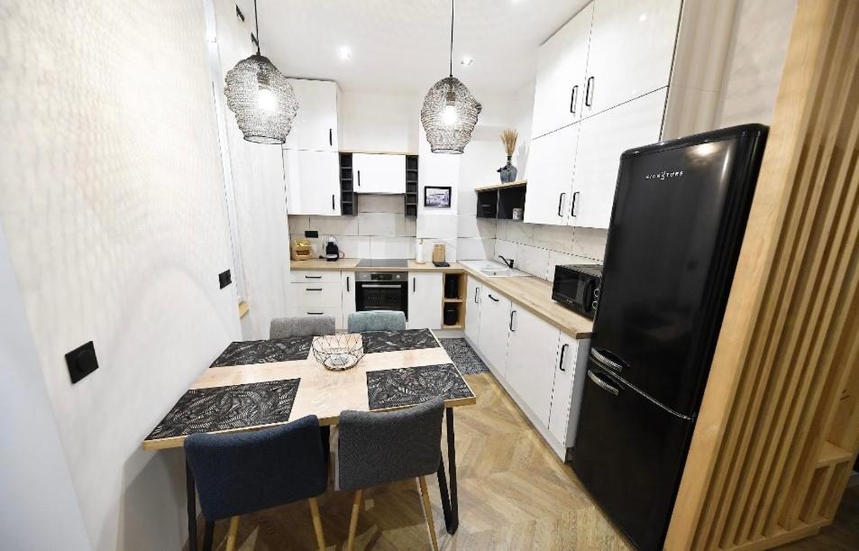 Carnot Place Bourgoin-Jallieu Екстер'єр фото